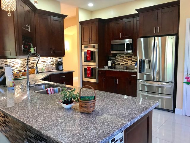 6273 DONNINGTON COURT, Sarasota, FL 34238