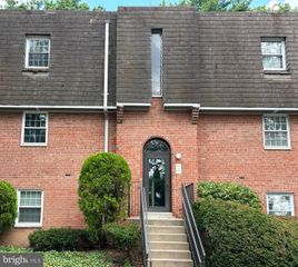 4000 GYPSY LN #420D, Philadelphia, PA 19129