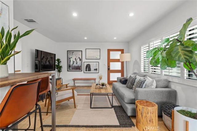 331 Brooks Avenue 1, Venice, CA 90291