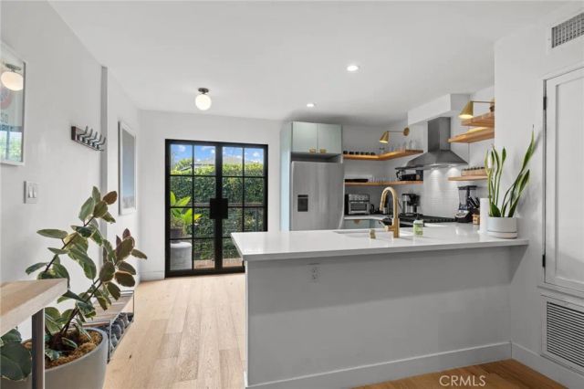 331 Brooks Avenue 1, Venice, CA 90291