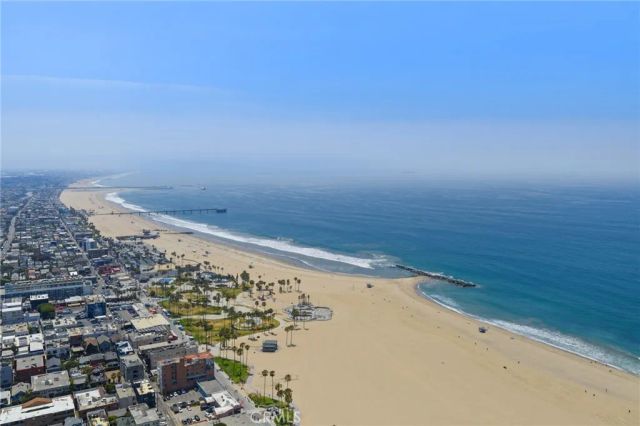 331 Brooks Avenue 1, Venice, CA 90291
