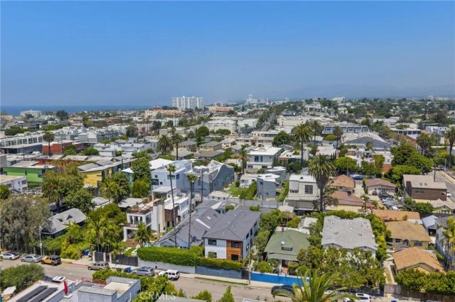 331 Brooks Avenue 1, Venice, CA 90291