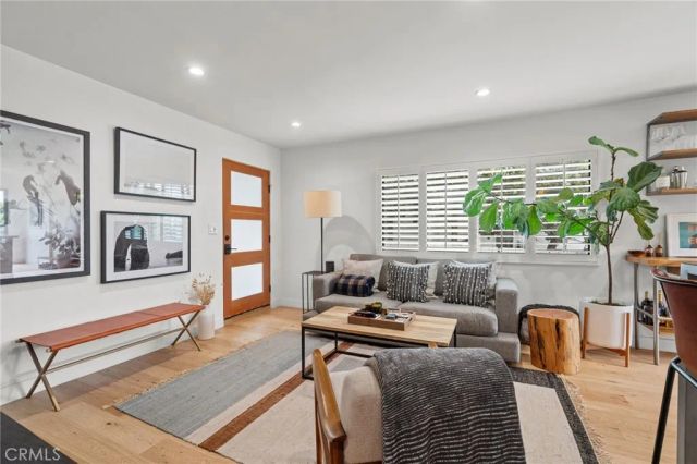 331 Brooks Avenue 1, Venice, CA 90291