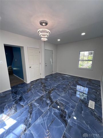 2022 W Grand Avenue, Dayton, OH 45402