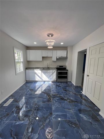 2022 W Grand Avenue, Dayton, OH 45402
