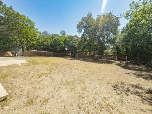 1335 Belvin ST, San Marcos, TX 78666