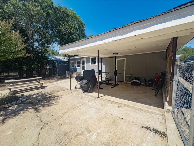 1335 Belvin ST, San Marcos, TX 78666