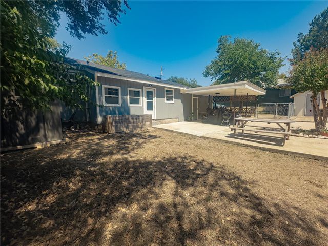 1335 Belvin ST, San Marcos, TX 78666
