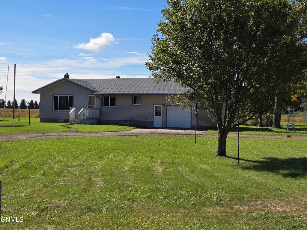 4754 Dakota 11, Ashley, ND 58413 photo 3