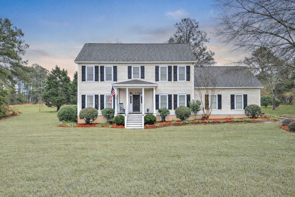 1480 Country Club Circle, Manning, SC 29102