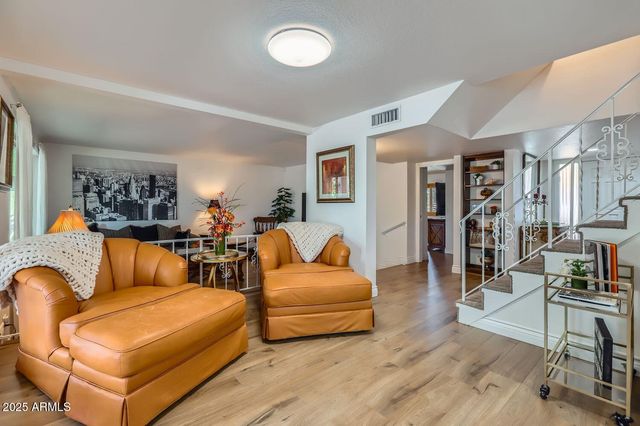 1305 E STEAMBOAT BEND Drive, Tempe, AZ 85283