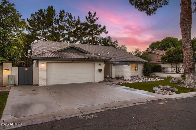 1305 E STEAMBOAT BEND Drive, Tempe, AZ 85283