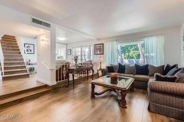 1305 E STEAMBOAT BEND Drive, Tempe, AZ 85283