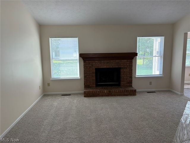 459 Hampton Drive, Elyria, OH 44035