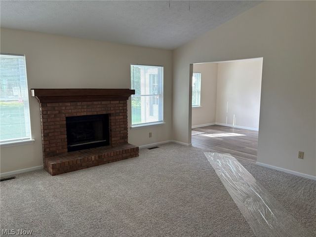 459 Hampton Drive, Elyria, OH 44035