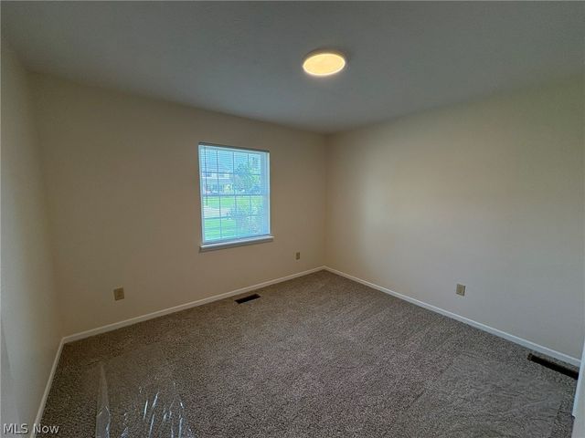 459 Hampton Drive, Elyria, OH 44035