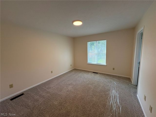 459 Hampton Drive, Elyria, OH 44035