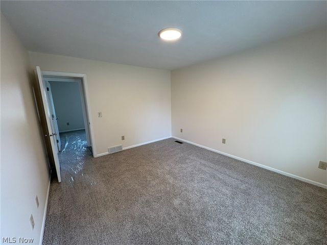 459 Hampton Drive, Elyria, OH 44035