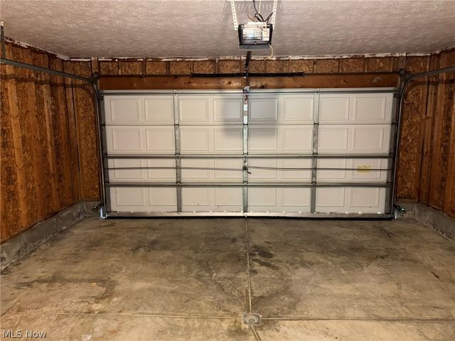 459 Hampton Drive, Elyria, OH 44035