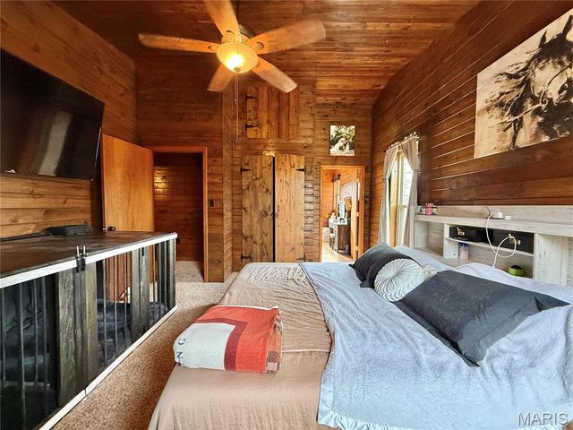 21924 Trogden Rd, Farmington, MO 63640