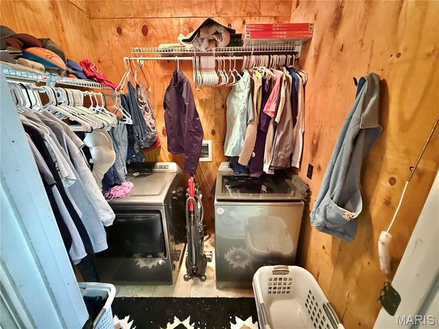 21924 Trogden Rd, Farmington, MO 63640