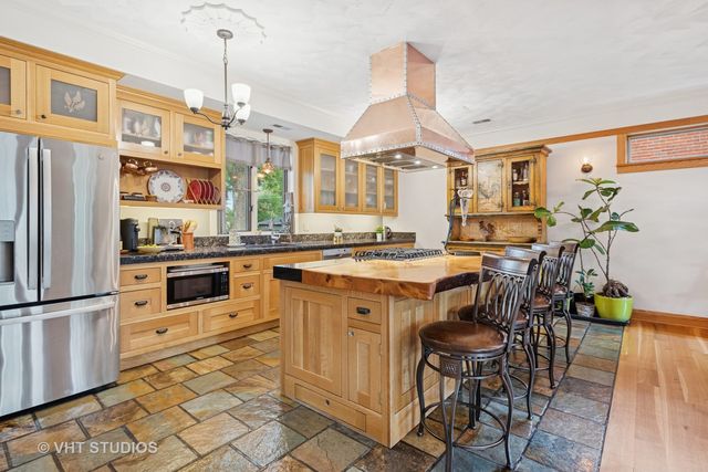 580 Selborne Road, Riverside, IL 60546