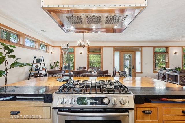 580 Selborne Road, Riverside, IL 60546