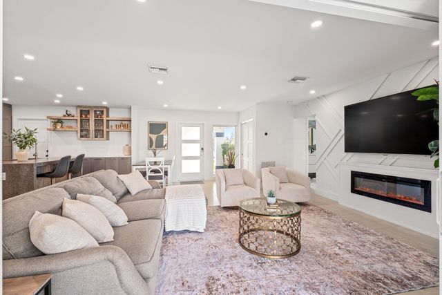 331 SE 6th Avenue, Pompano Beach, FL 33060