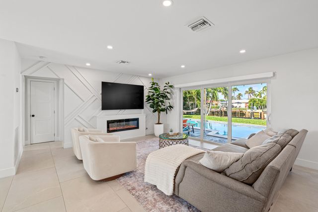 331 SE 6th Avenue, Pompano Beach, FL 33060