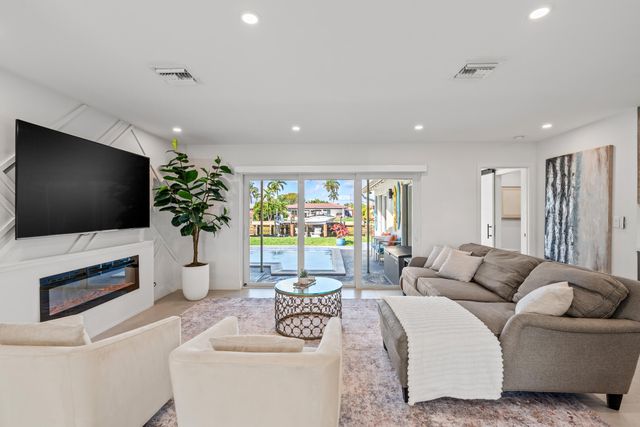 331 SE 6th Avenue, Pompano Beach, FL 33060