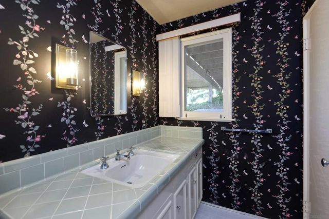 7755 Ludington Place, La Jolla, CA 92037