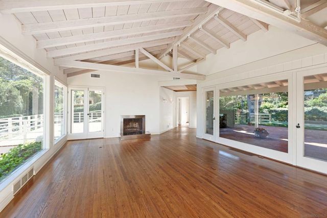 7755 Ludington Place, La Jolla, CA 92037