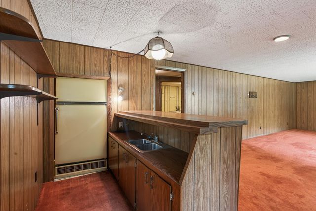 3724 Huntingdon Drive, Minnetonka, MN 55305