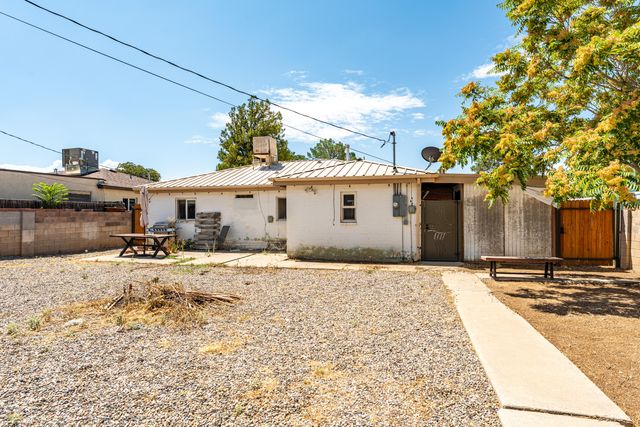8903 Cordova Avenue NE, Albuquerque, NM 87112