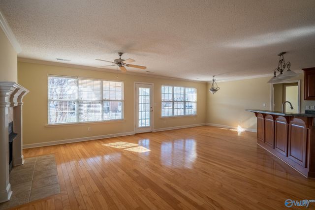 5002 Blakemore Drive, Owens Cross Roads, AL 35763