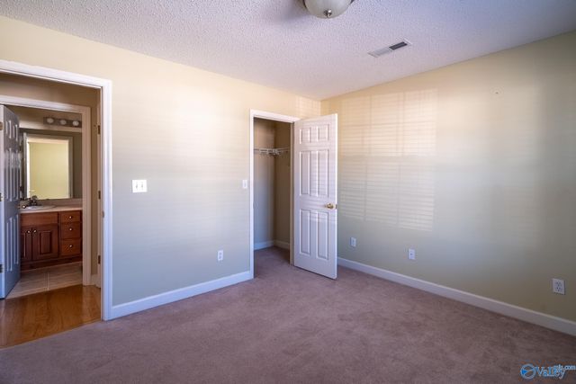 5002 Blakemore Drive, Owens Cross Roads, AL 35763