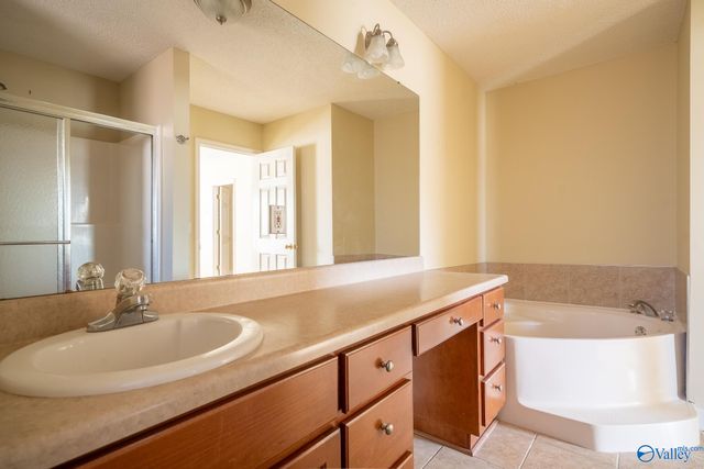 5002 Blakemore Drive, Owens Cross Roads, AL 35763