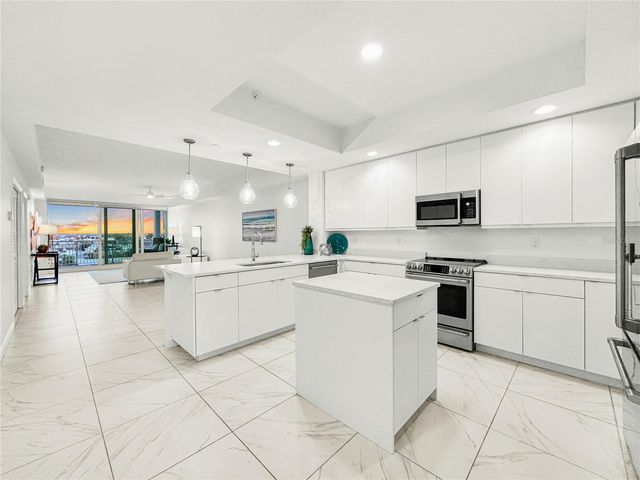 125 ISLAND WAY 502, Clearwater Beach, FL 33767