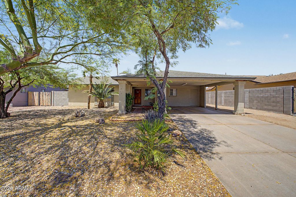 18226 N 10TH Drive, Phoenix, AZ 85023
