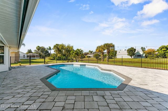 812 Spanish Wells Drive, Melbourne, FL 32940