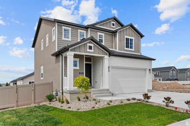 8204 W SENTINAL PEAK DR, Magna, UT 84044