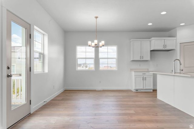 8204 W SENTINAL PEAK DR, Magna, UT 84044