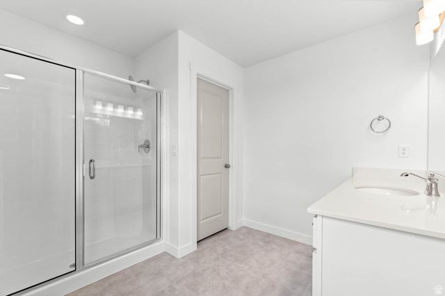 8204 W SENTINAL PEAK DR, Magna, UT 84044