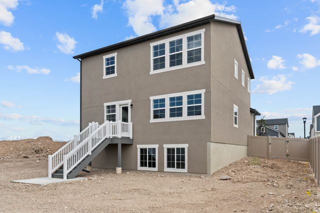8204 W SENTINAL PEAK DR, Magna, UT 84044