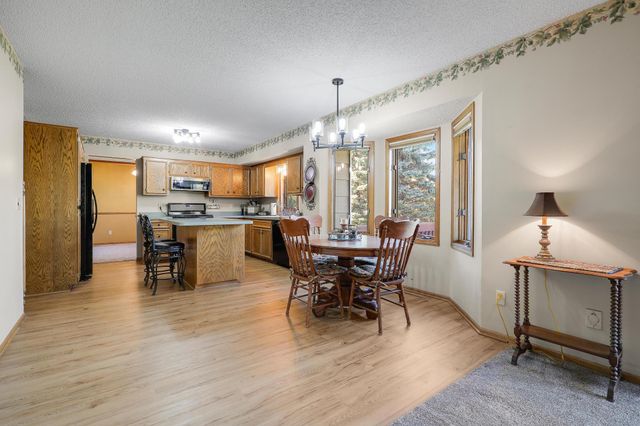 2824 91st Crescent N, Brooklyn Park, MN 55443