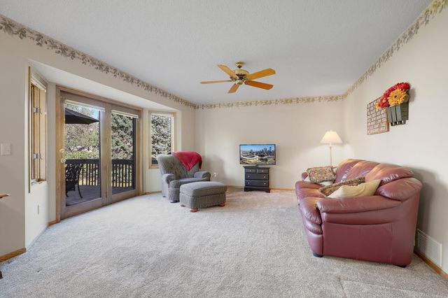 2824 91st Crescent N, Brooklyn Park, MN 55443