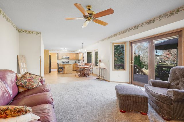 2824 91st Crescent N, Brooklyn Park, MN 55443