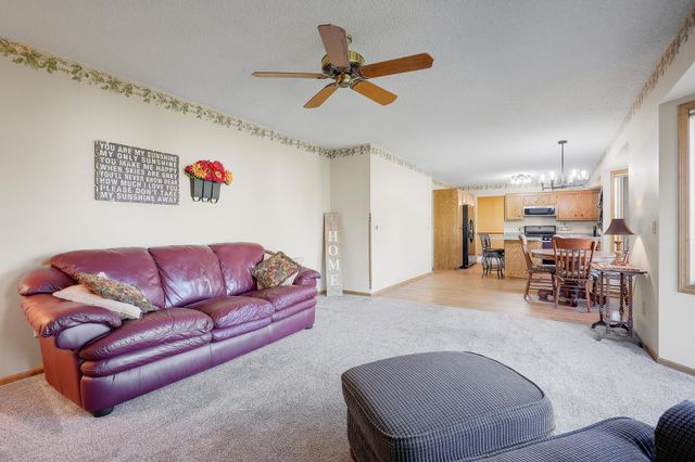 2824 91st Crescent N, Brooklyn Park, MN 55443