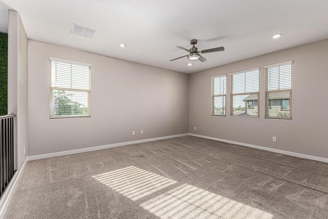 1015 E Thompson, Chandler, AZ 85286