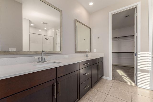 1015 E Thompson, Chandler, AZ 85286